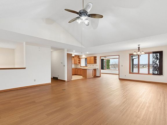 4th image of 118 5th St #2