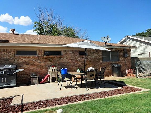 2nd image of 2303 W Dengar Ave