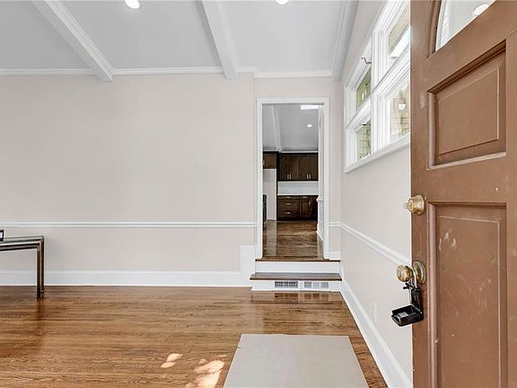 5th image of 2173 Hannah Ln