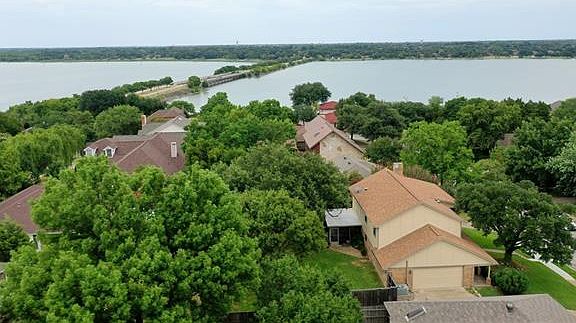 3rd image of 4217 Cedar Creek Dr