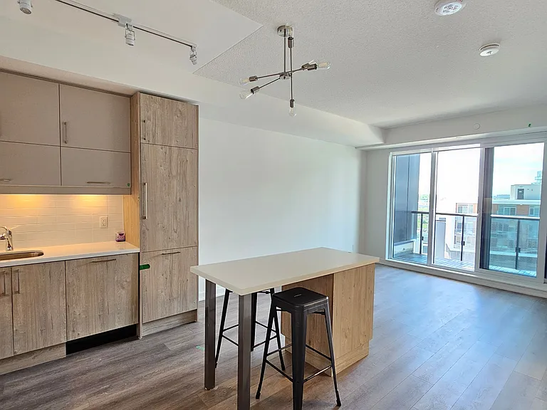 292 Verdale Cross #1513B — Photo 3