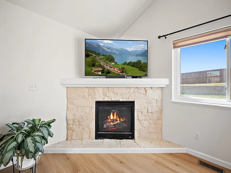 7323 Willowdale Dr — Photo 10