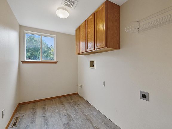 4th image of 23221 E Colony Ct