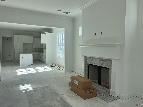 2nd image of 4268 Chapel Hill Row