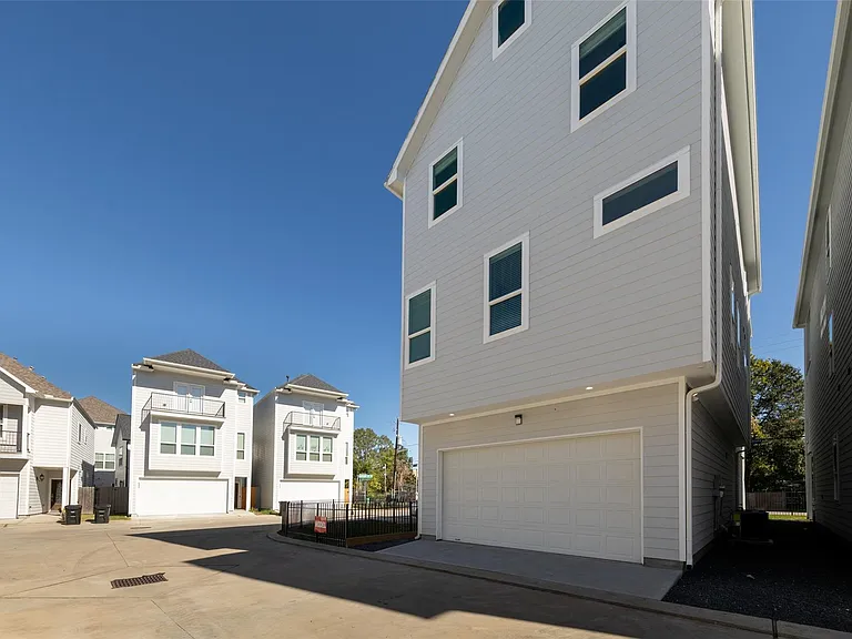 1810 Palmetto Landing Ct — Photo 45