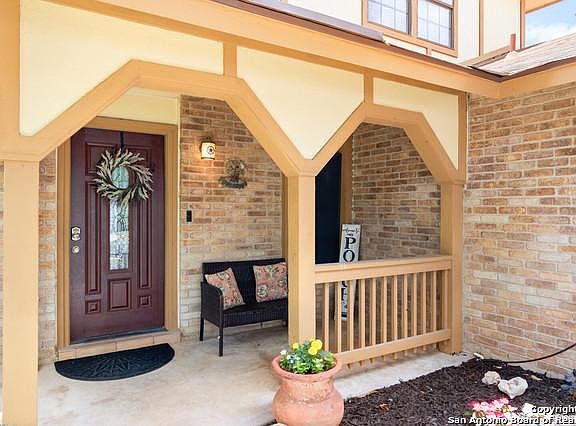 3rd image of 3346 Cadbury Dr