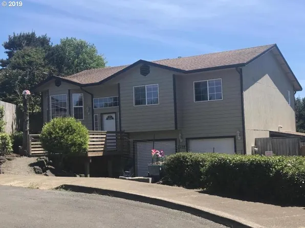 3728 SE 37th Ct, Lincoln City, OR 97367