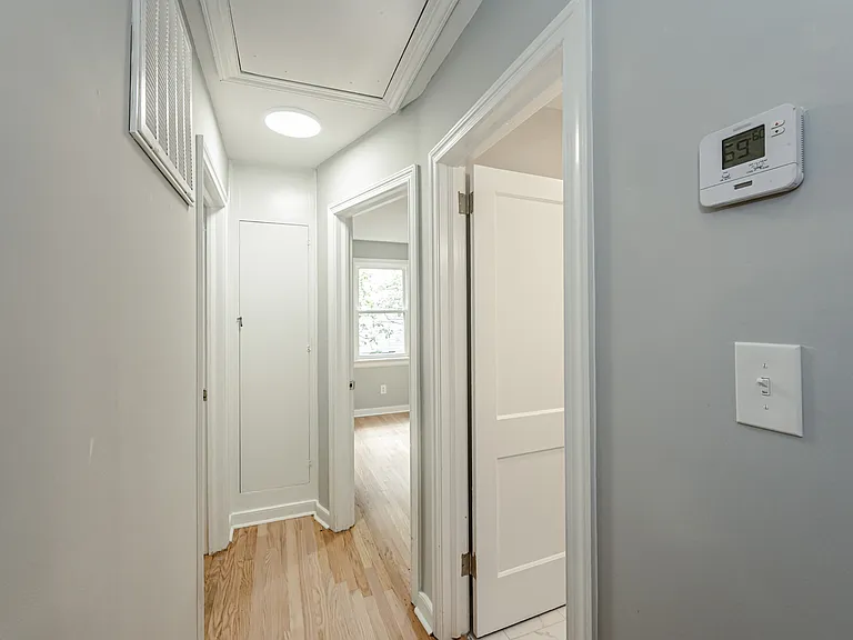 1404 Landis Dr — Photo 18