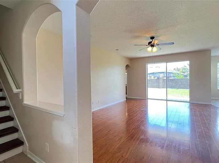 806 Lost Grove Cir — Photo 10