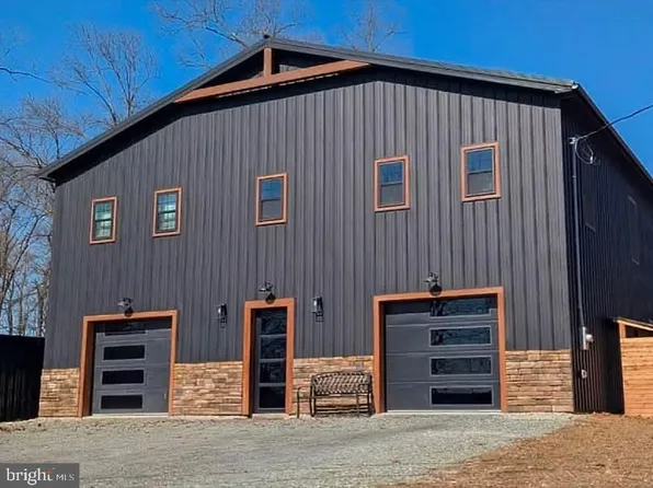 3828 Brownton Rd, Felton, PA 17322