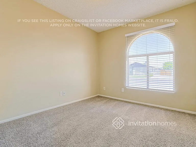 1417 W Curry St — Photo 12