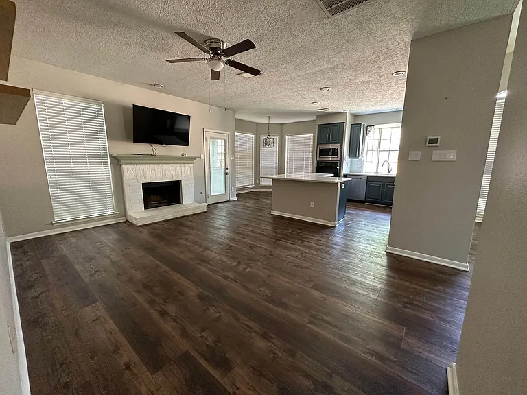 4907 Greenriver Valley Dr — Photo 9
