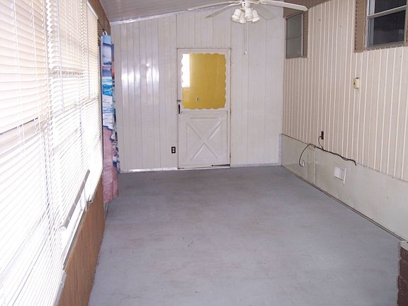 5th image of 3310 5th Ave