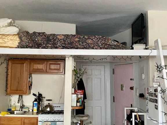 3rd image of 249 E 2nd St APT B