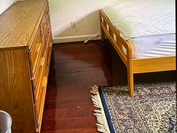 3rd image of 129 SE 5th St #4-J