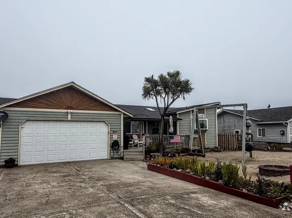 2002 NW Bridgeview Dr, Waldport, OR 97394