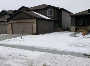 3829 Chileno Dr, Lincoln, NE 68516