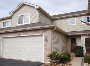 26 Rolling Oaks Rd #D, Sugar Grove, IL 60554
