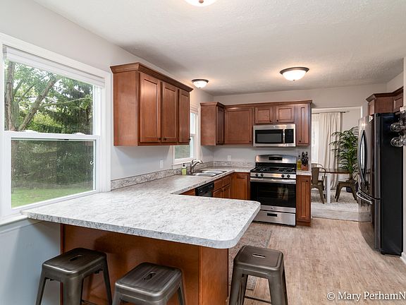 3rd image of 739 Westview Ave NW
