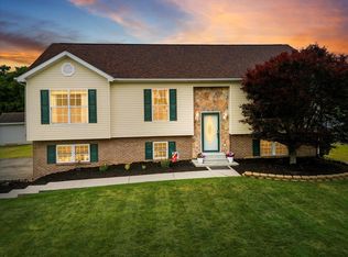 2008 Travis Ln, Pulaski, VA 24301