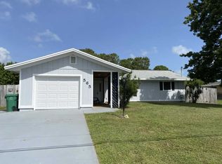 565 SE Fallon Dr, Port Saint Lucie, FL 34983