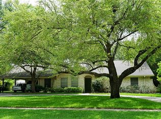 15405 Lakeview Dr, Houston, TX 77040