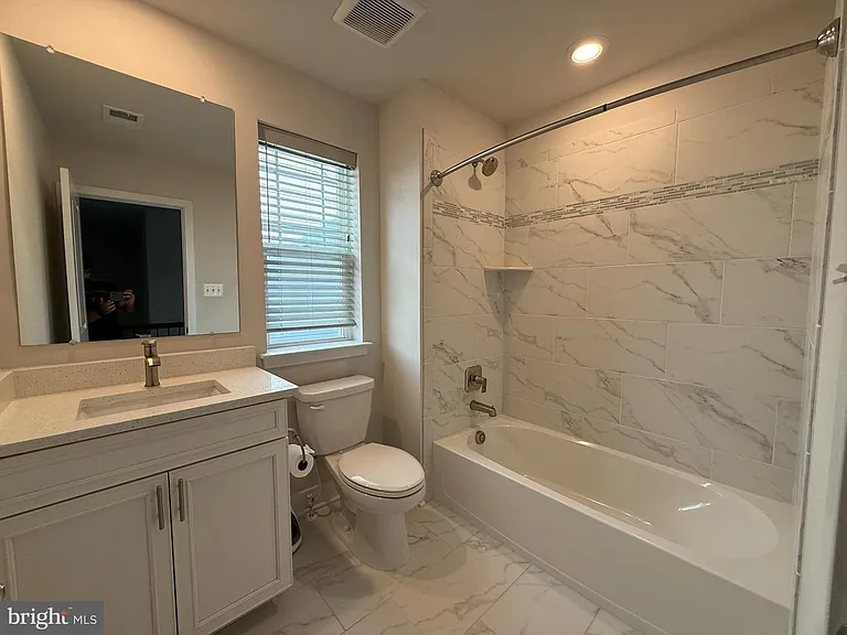 1407 Pinkerton St — Photo 18