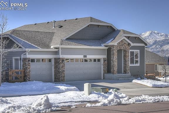 2nd image of 903 Deschutes Dr