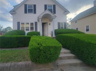 10 Standish Ave, Providence, RI 02908