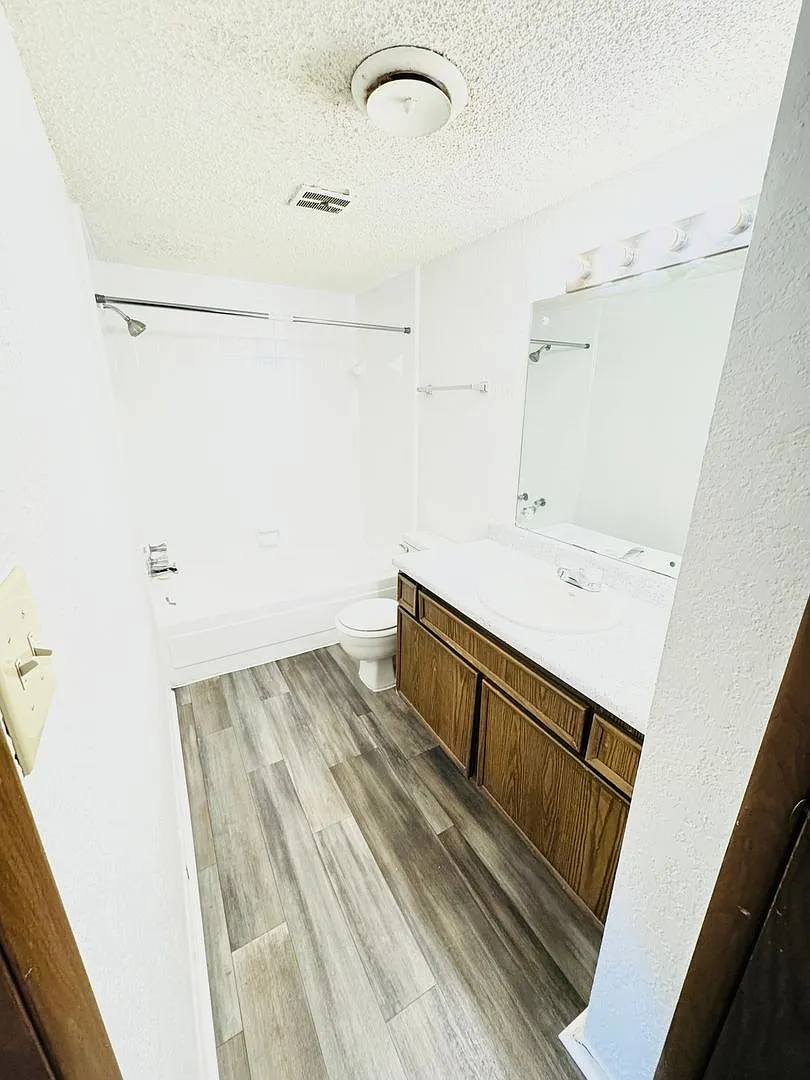 Pheasant Run Apartments — Photo 3