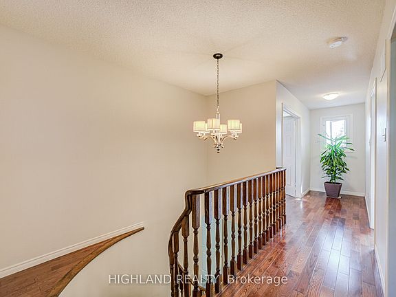 5th image of 257 Huntington Ridge Dr