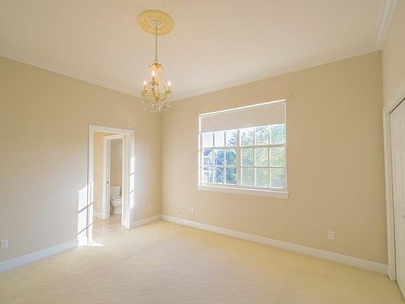 2nd image of 943 Harbour Bay Dr