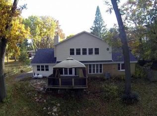 26852 Dutch Settlement St, Dowagiac, MI 49047