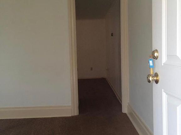 4th image of 203 E 8th St #203