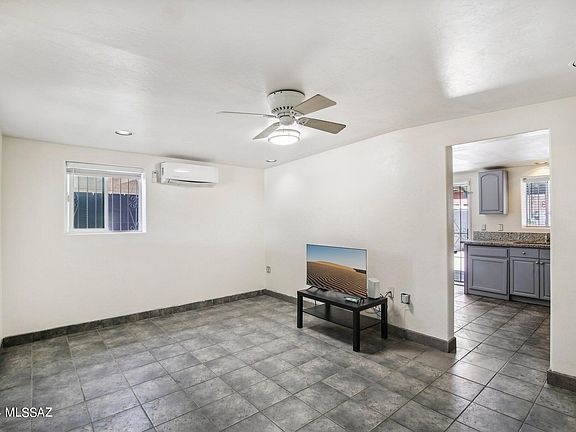 3rd image of 3656 E Glenn St