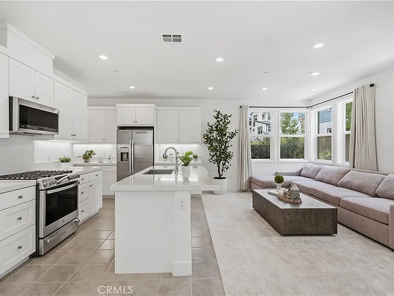 208 Yerba — Photo 4