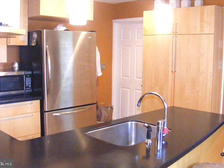 316 Locust Ave — Photo 13