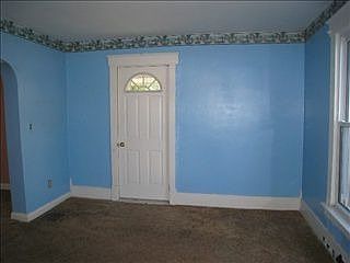 3rd image of 862 Lincoln Ave