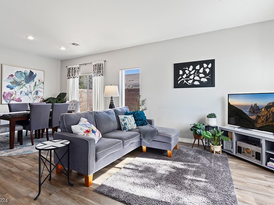 1st image of 1028 Bistro Bay Ave