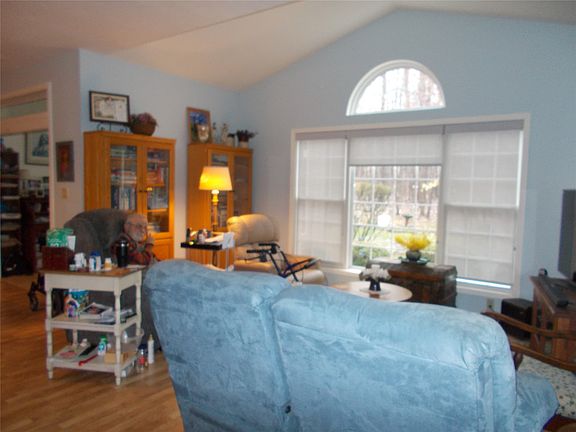 3rd image of 11303 Dawn Dr