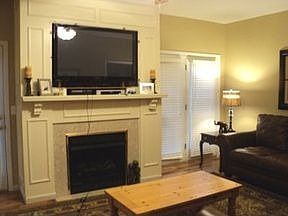 2nd image of 170 Dell Cir