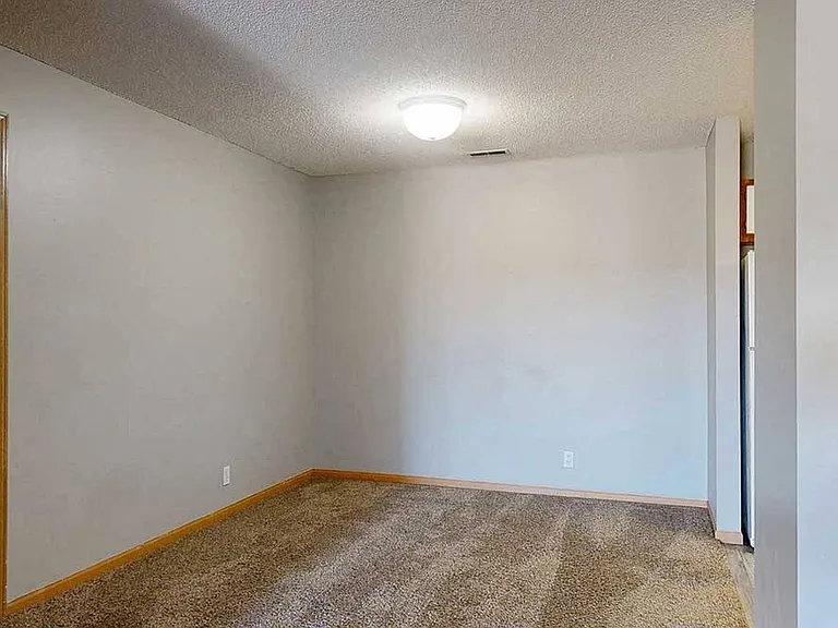 Northbrook Apartments — Photo 295