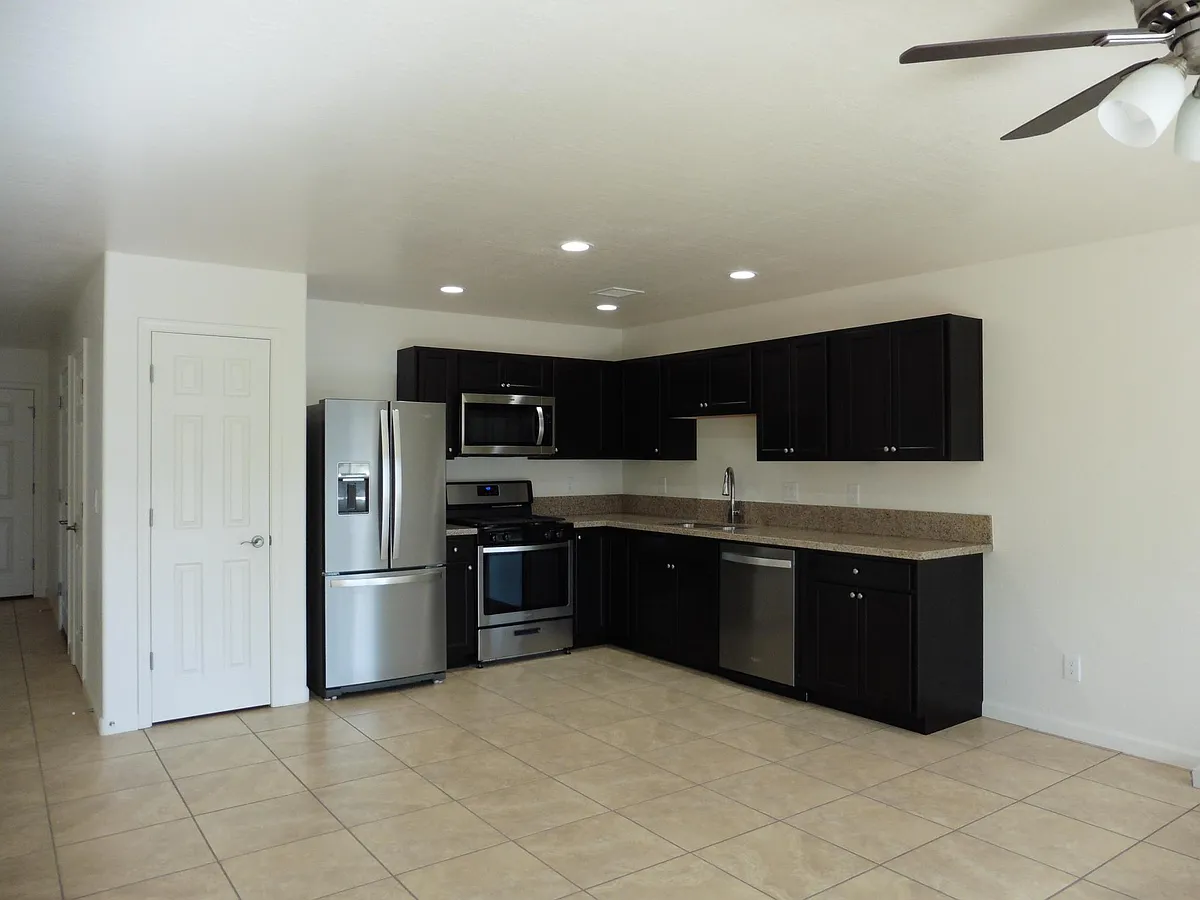 Building Photo - 8482 E Spouse Dr #1