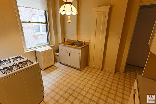 Sold by Wohlfarth & Associates Inc | media 14