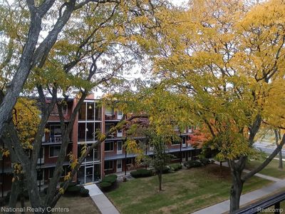 2915 W Thirteen Mile Rd APT 406, Royal Oak, MI, 48073