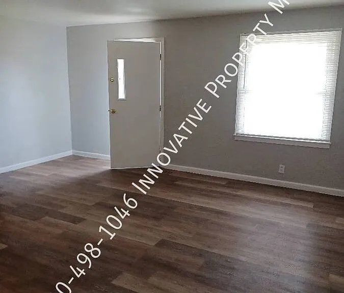 7351 N Dort Hwy #9 — Photo 5