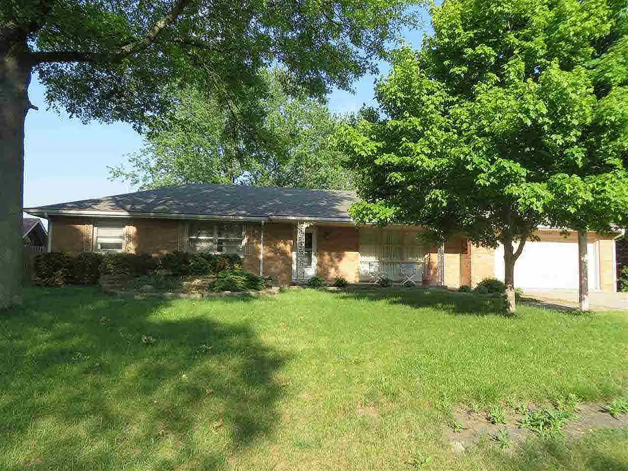 1306 N Wildwood Ln photo 1