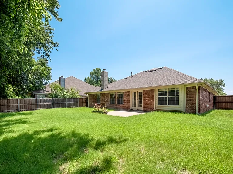 9906 Madison Dr — Photo 19