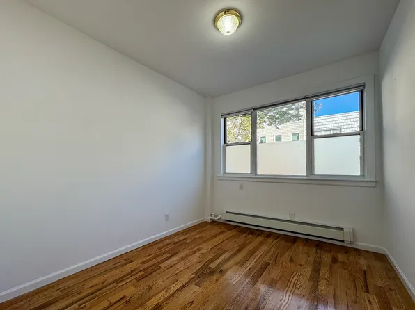 126 Withers Street image 24 of 26