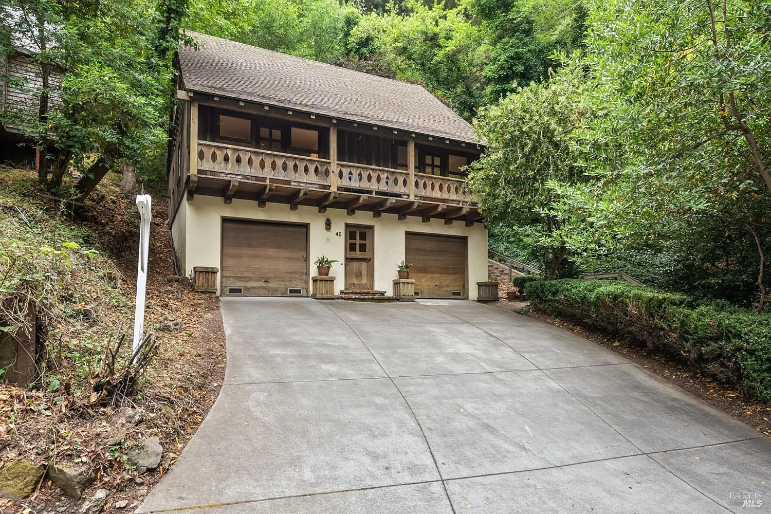 40 Molino Avenue photo 1